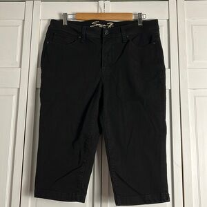 Seven7 Black Denim Capri/Peddle Pushers EUC Size: 14